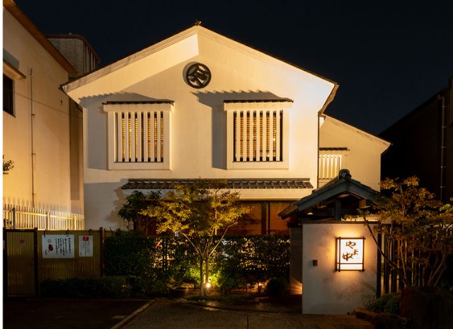 The main restaurant, located in Ohashi, where the company was founded, is a relaxed Japanese-style space.