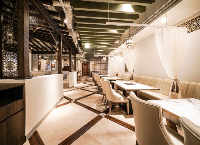 品嚐正宗的福岡"牛腸鍋"和人氣一品料理|【博多牛腸鍋  山中】