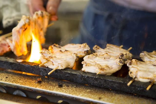 日本的靈魂食物！享受烤雞肉串的方式