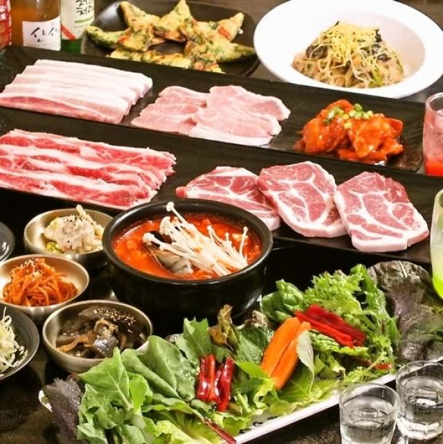 10.韓式生五花肉與燒肉友達×NEW京苑新宿店（新宿）