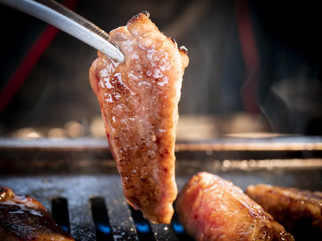 自己烤意外好玩！享受燒肉的方法