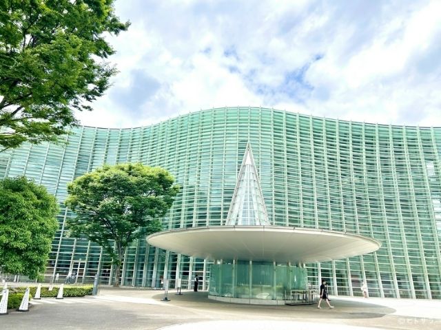 與奧寺前輩約會的地點"國立新美術館"