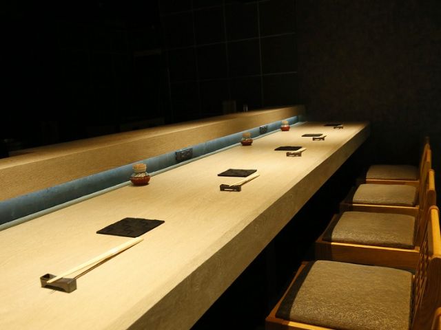 홋카이도산 식재료의 매력을 듬뿍 맛볼 수 있는 삿포로 초밥집 5선