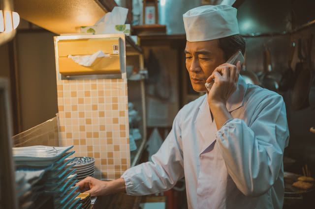 京都的夏日風情！鴨川納涼床的魅力和享受方式