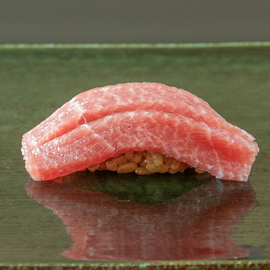 Enjoy a course of nigiri and a la carte dishes with the bounty of the four seasons.