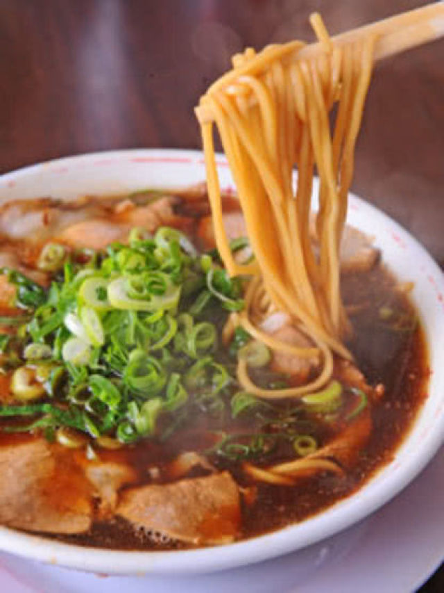 4.新福菜館 天神川分店