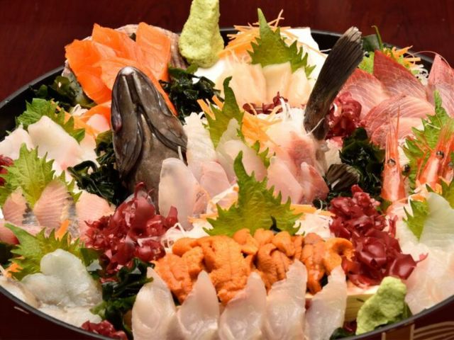 1. 函館丸勘漁業部 海牡蠣 本店