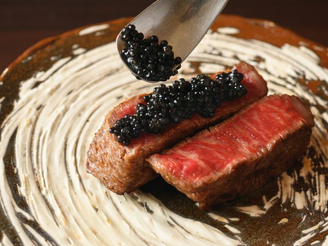 將時令海鮮與和牛融為一體的正宗牛肉壽司割烹｜銀座【牛肉壽司金丹】