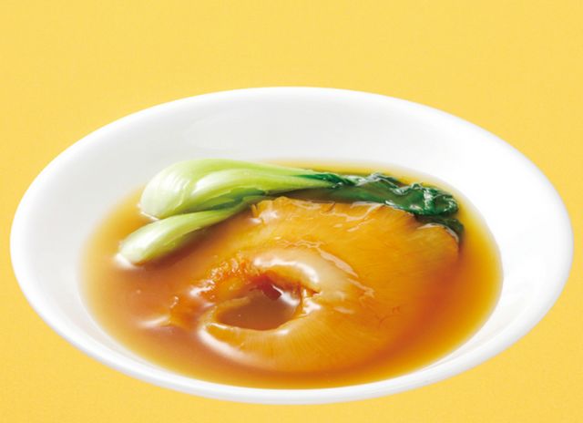 The restaurant that cannot be missed for customers who want to fully enjoy traditional Cantonese cuisine.