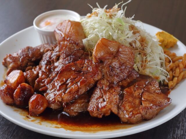 HONMACHI톤테키×쇼와호르몬야키니쿠 덴구야 cuisine