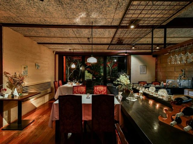 홋카이도에서 최상급 해산물 요리를 캐주얼하게 즐길 수 있는 15곳