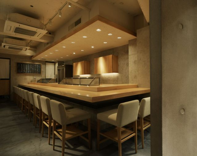 A piece to savor with loved ones. A hidden gem in Corridor Street, enjoy seasonal delicacies in a serene atmosphere.