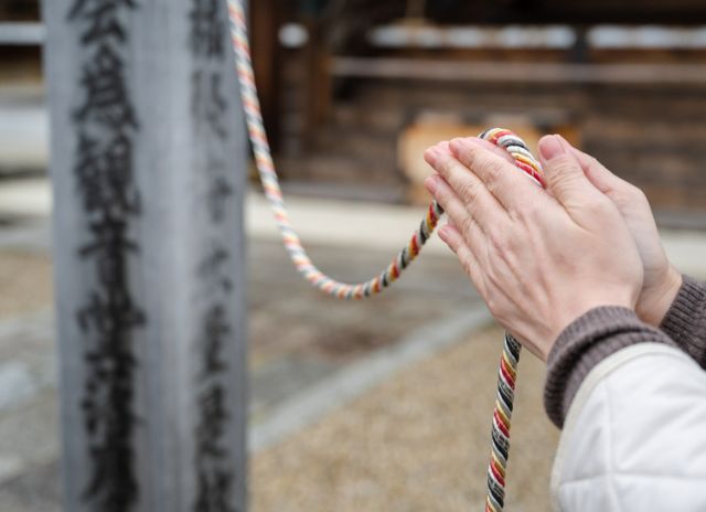 Enjoy a special experience at shrines and temples which have been registered as World Heritage Sites and National Treasures