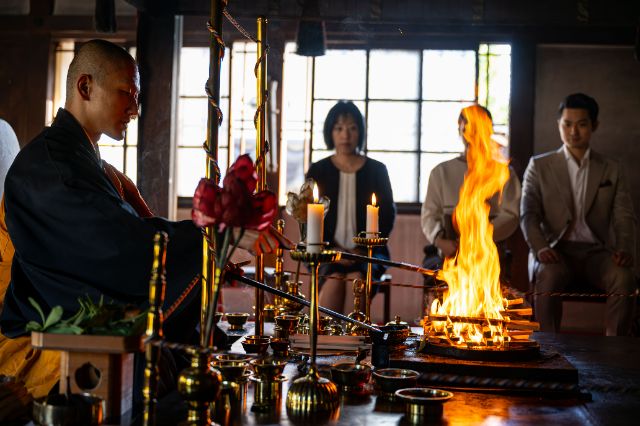 Enjoy a special experience at shrines and temples which have been registered as World Heritage Sites and National Treasures