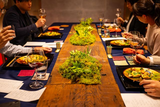 「饗宴儀式」(食堂/祇園西川)