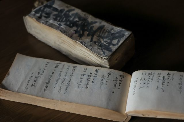 Embark on a trip where one can stay at Nara's oldest soy sauce brewery, where on can feel the origins of Japanese food culture