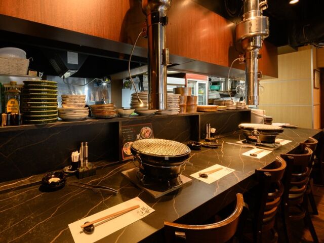 Charcoal-grilled Yakiniku -shintan- floor