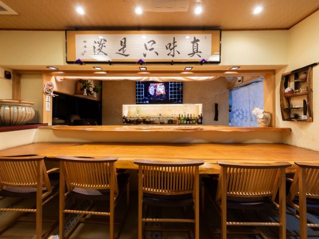 Experience Hiroshima's Culinary Delights at 5 Must-Visit Local Restaurants