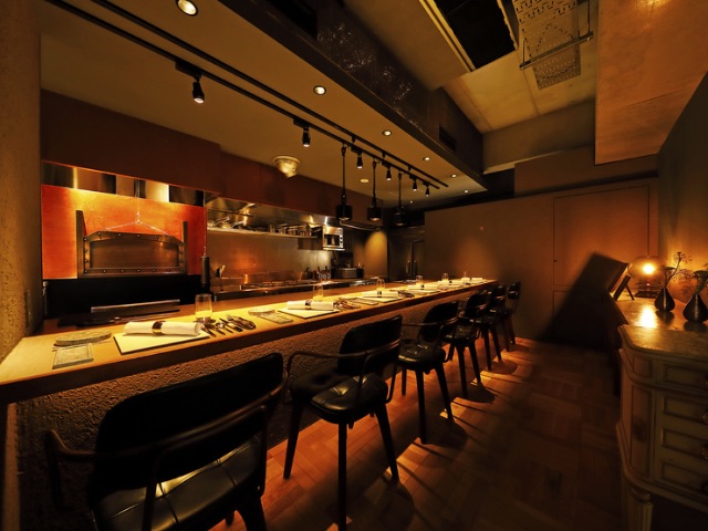 能在吧檯座位奢侈享用品牌牛!推薦5家氛圍超棒的餐廳|東京