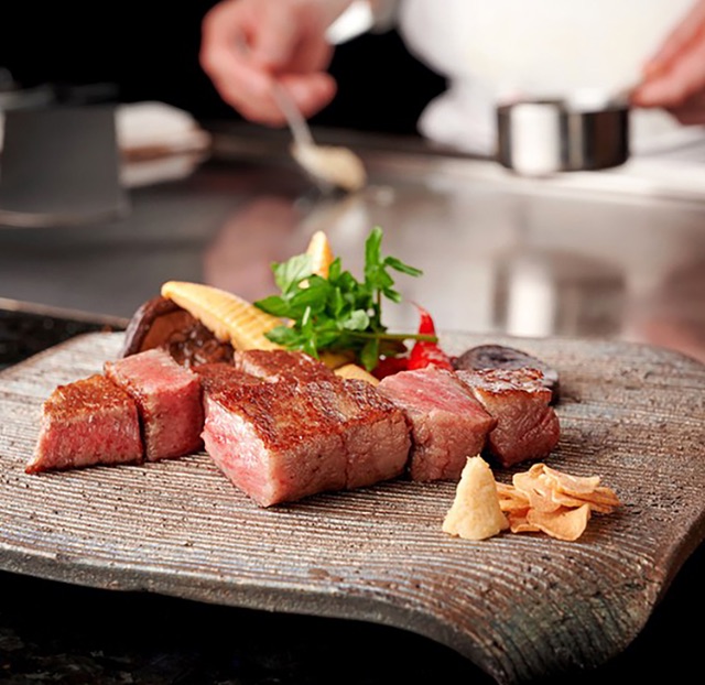 能在吧檯座位奢侈享用品牌牛！推薦5家氛圍超棒的餐廳｜東京