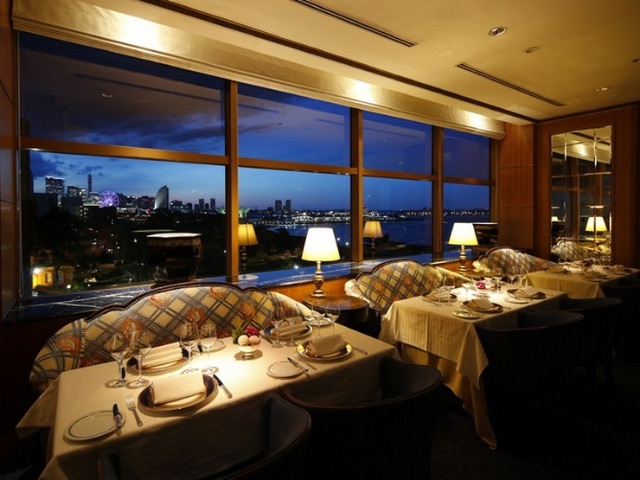 炒熱約會氣氛！能欣賞優美夜景的5家餐廳｜橫濱