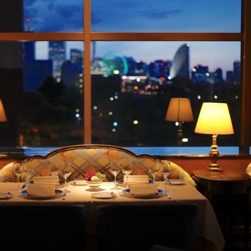 炒熱約會氣氛！能欣賞優美夜景的5家餐廳｜橫濱