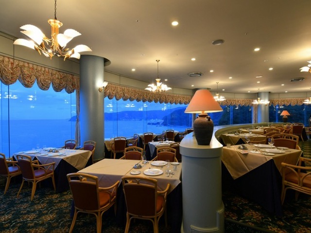 在熱海泡完名溫泉之後，想順道前往的氣氛絕佳的5家餐廳｜靜岡熱海