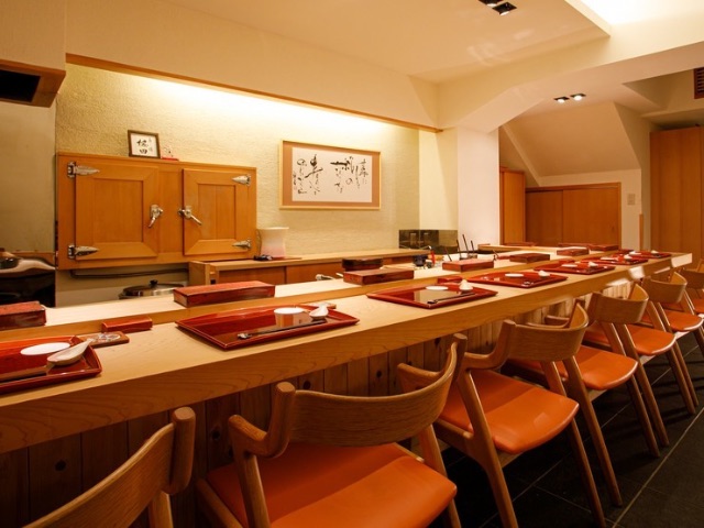 師傅手藝大放異彩！能在吧檯座位盡情享用高級壽司的5家餐廳｜名古屋