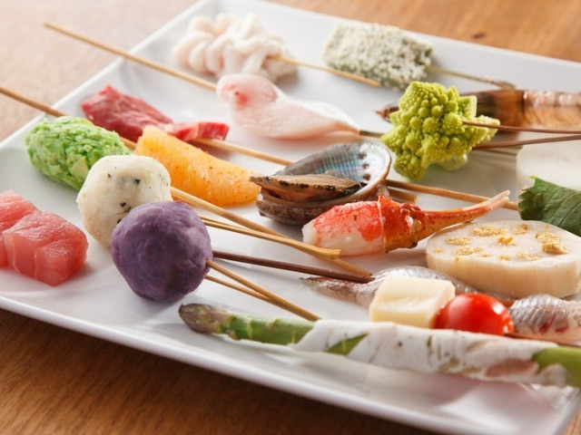 氛圍也很棒！推薦美食約會的5家時尚炸串特色餐廳｜名古屋