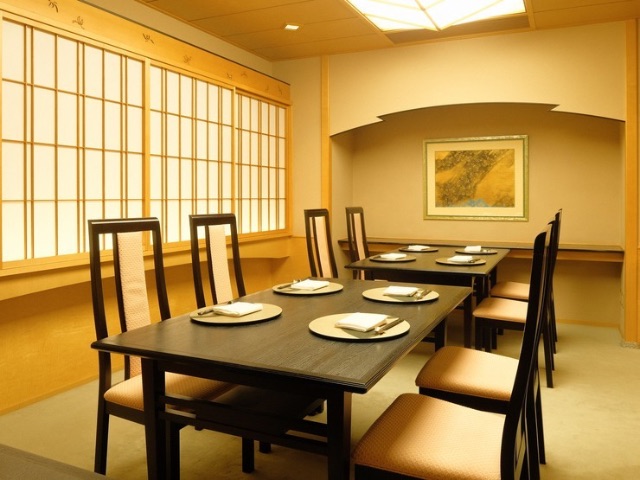 Finish off Kyoto gourmet with Japanese sake. 5 restaurants which have dependable sake masters / Kyoto
