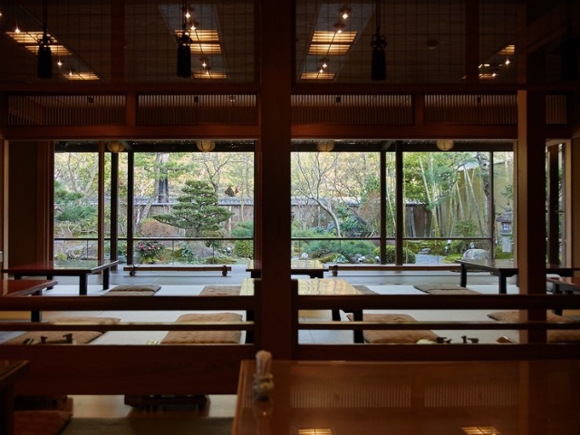 在美麗秋天的古都享用！5家美味的煮豆腐、豆腐皮餐廳｜京都