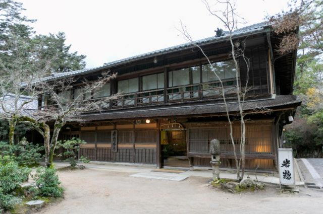 Staying in Iwaso, a ryokaninn on Miyajima