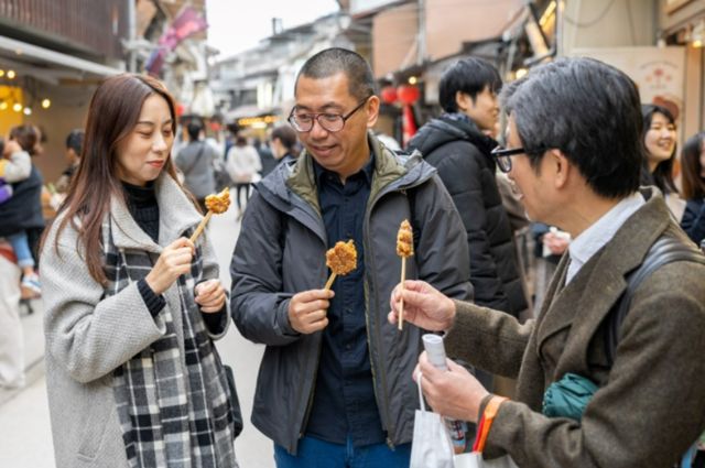 Enjoy a specialexperience at shrines and temples which have been registered as World HeritageSites and National Treasures