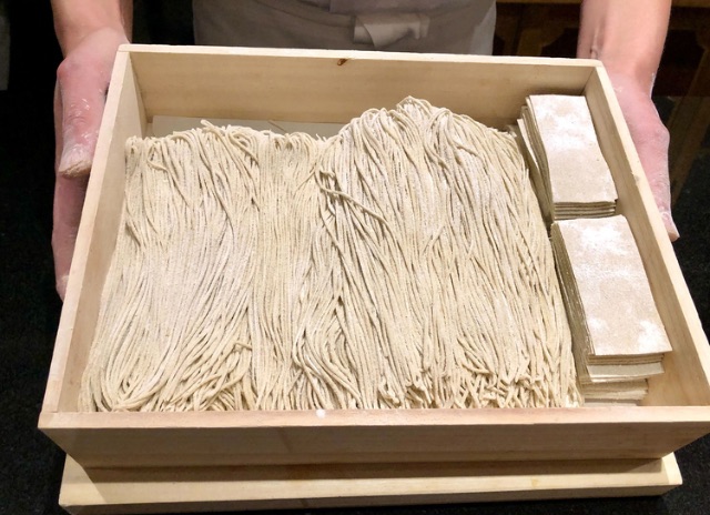 在寒冷的冬天,酒喝夠了,就令人想吃蕎麥麵來結束這一天─5家推薦的「蕎麥麵配酒」餐廳|hitosara編輯部推薦店家