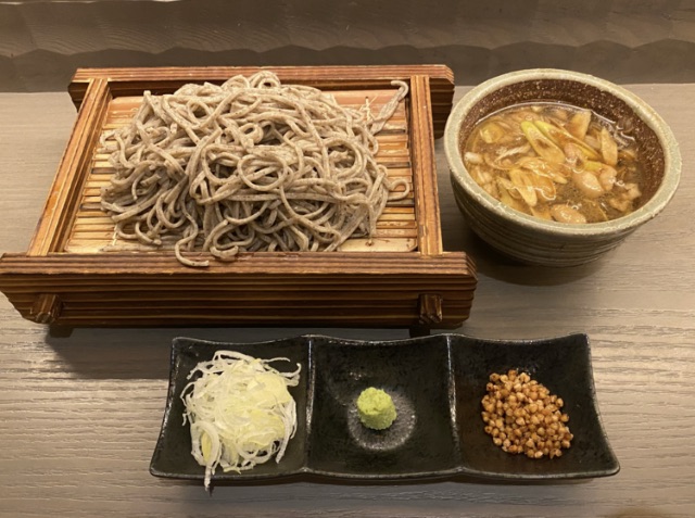 Open until 5AM! Guests can enjoy delicious sake and soba any time they go