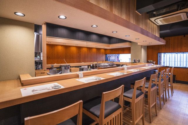 14 Best Sushi Spots in Tsukiji, the World's Largest Market (Tokyo)