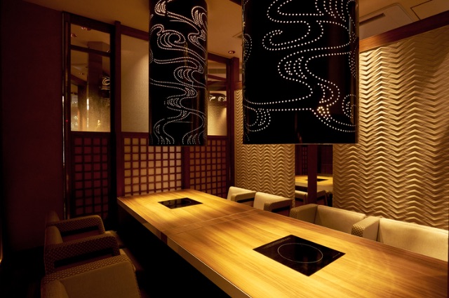 盡享追求新鮮與熟成風味的頂級烤肉。與重要之人共同度過一段特別的美好時光 