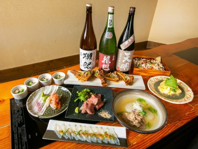 Enjoy creative Japanese cuisine using the finest ingredients paired with sake