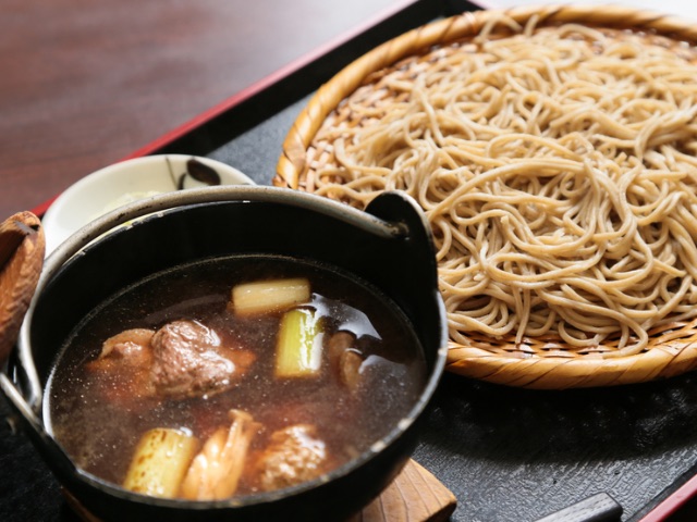 Enjoy a rich lineup of foods made with soba, with the rich fragrances of stone mills, and carefully selected ingredients