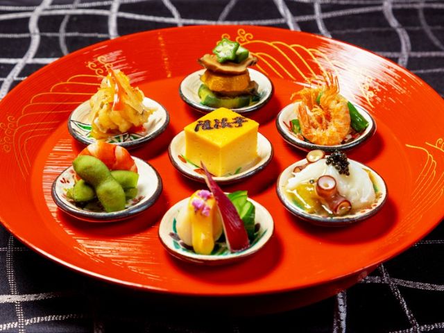 欣賞美景的同時,品味精緻的日本料理,度過特別的時光.