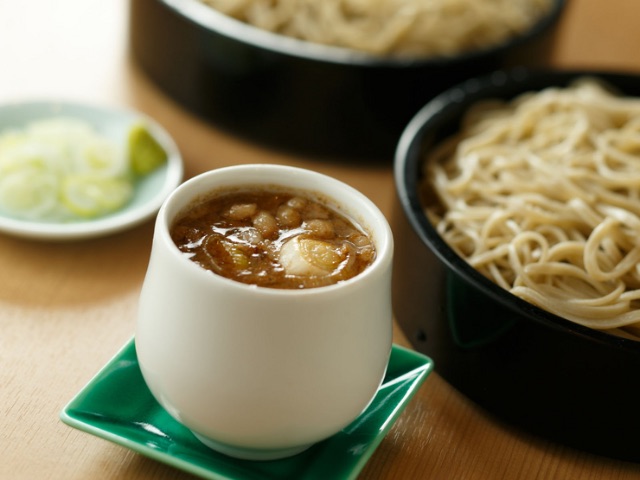 老字號店家打造的平沼田中屋註冊商標知名蕎麥麵，在鶴見也能嚐到 