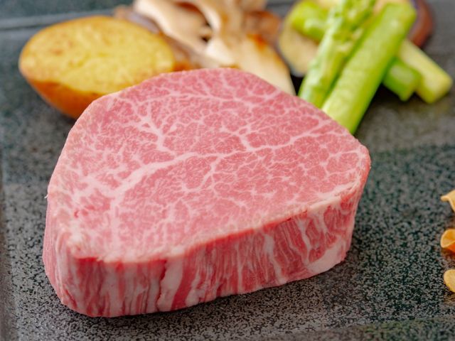 Savoring Hokkaido's Unique Ingredients with Teppanyaki.