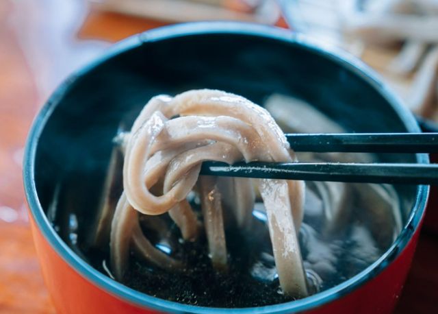 打開幸運之門:到被評為日本第一靈驗的開運寺廟參加佛教儀式熊谷小旅行