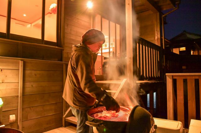 6:00 pm: "Smart Barbecue," led by the instructor.