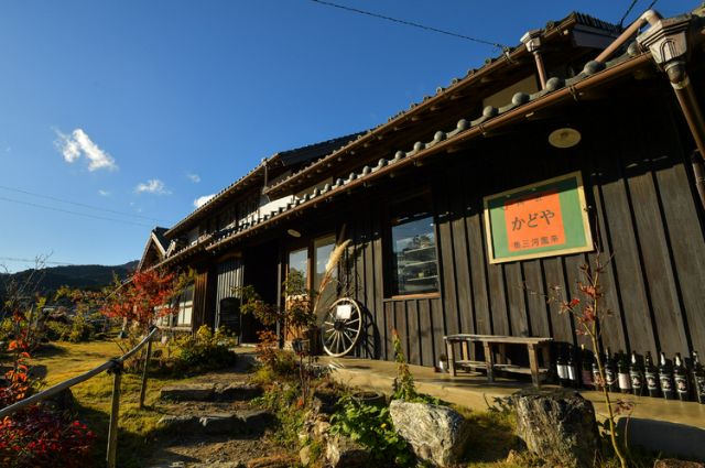 12:00 pm: Enjoy the legendary "Horai Beef," a delicacy produced in Shinshiro.