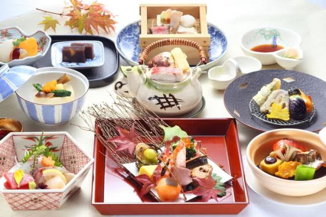 6. Hotel Monterey Grasmere Osaka Japanese Restaurant Zuien-tei