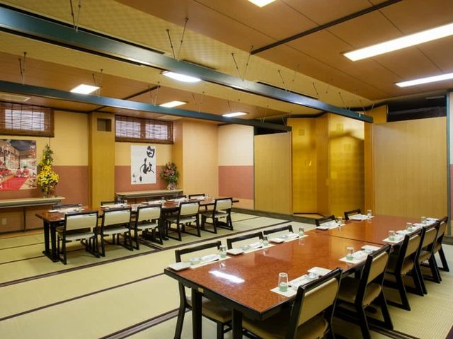 View the Gorgeous Hanging Hina Dolls of Yanagawa City in Fukuoka Prefecture During Hinamatsuri!