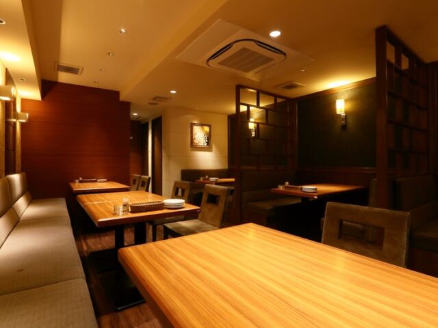 THE PARTY floor