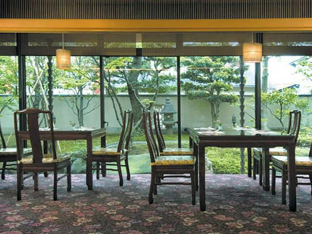 Must-Visit Spots During Cherry Blossom Season! 5 Restaurants Near Kenrokuen Garden Where You Can Taste the Spring of Hokuriku