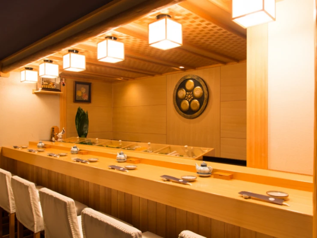 Drop by these restaurants! 5 famous restaurants where the materials, craftsmanship, and sense truly shine / Susukino in Sapporo